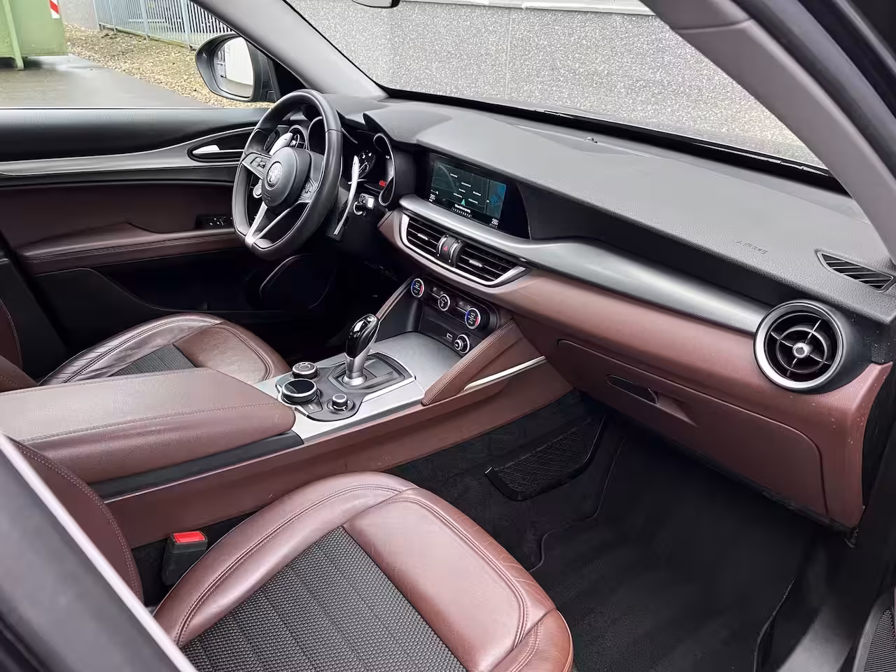 Alfa Romeo Stelvio 2.2JTD 180pk Super/Automaat8/Leder/Trekh./Camera/Concaver21"