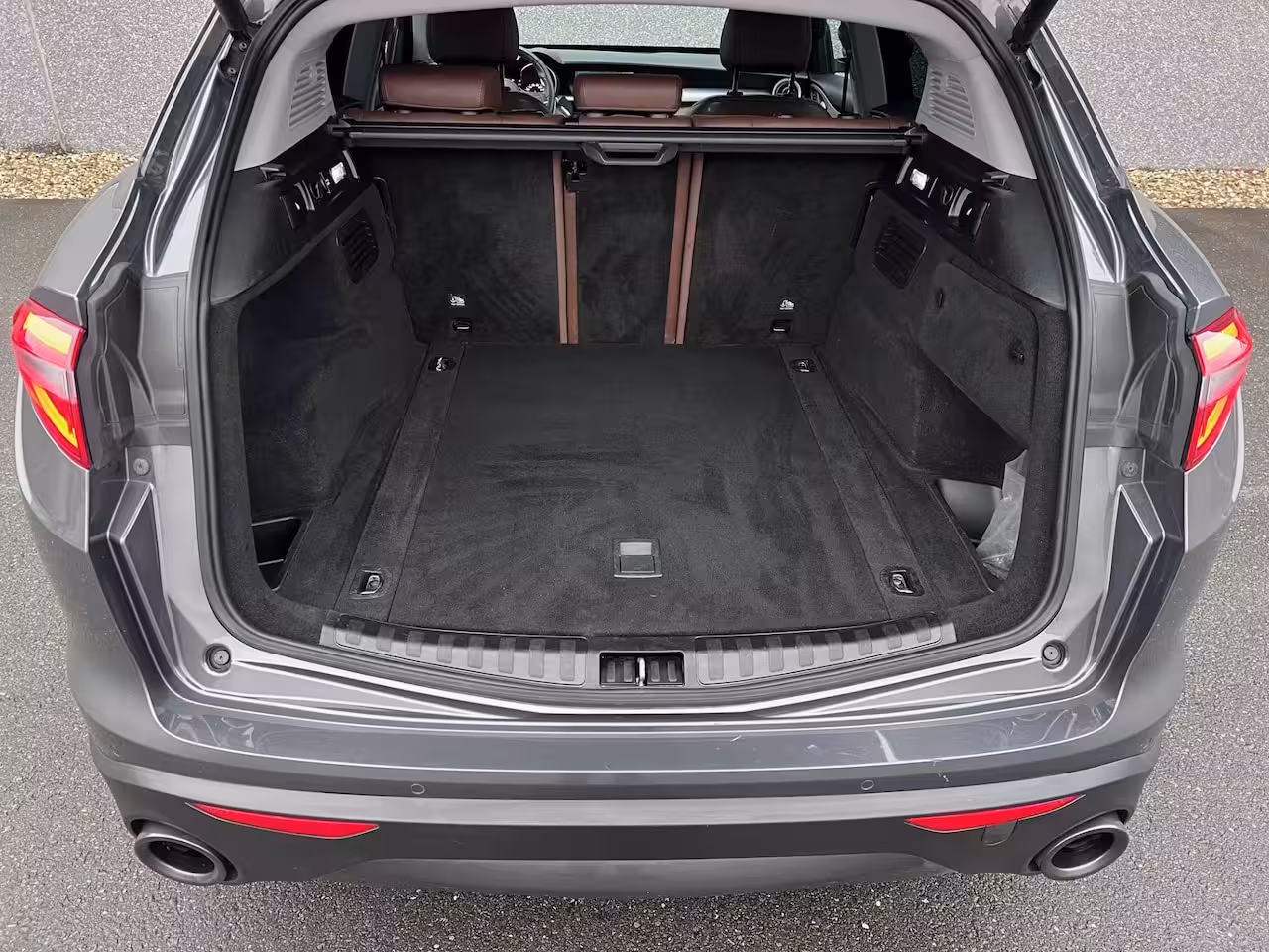 Alfa Romeo Stelvio 2.2JTD 180pk Super/Automaat8/Leder/Trekh./Camera/Concaver21"