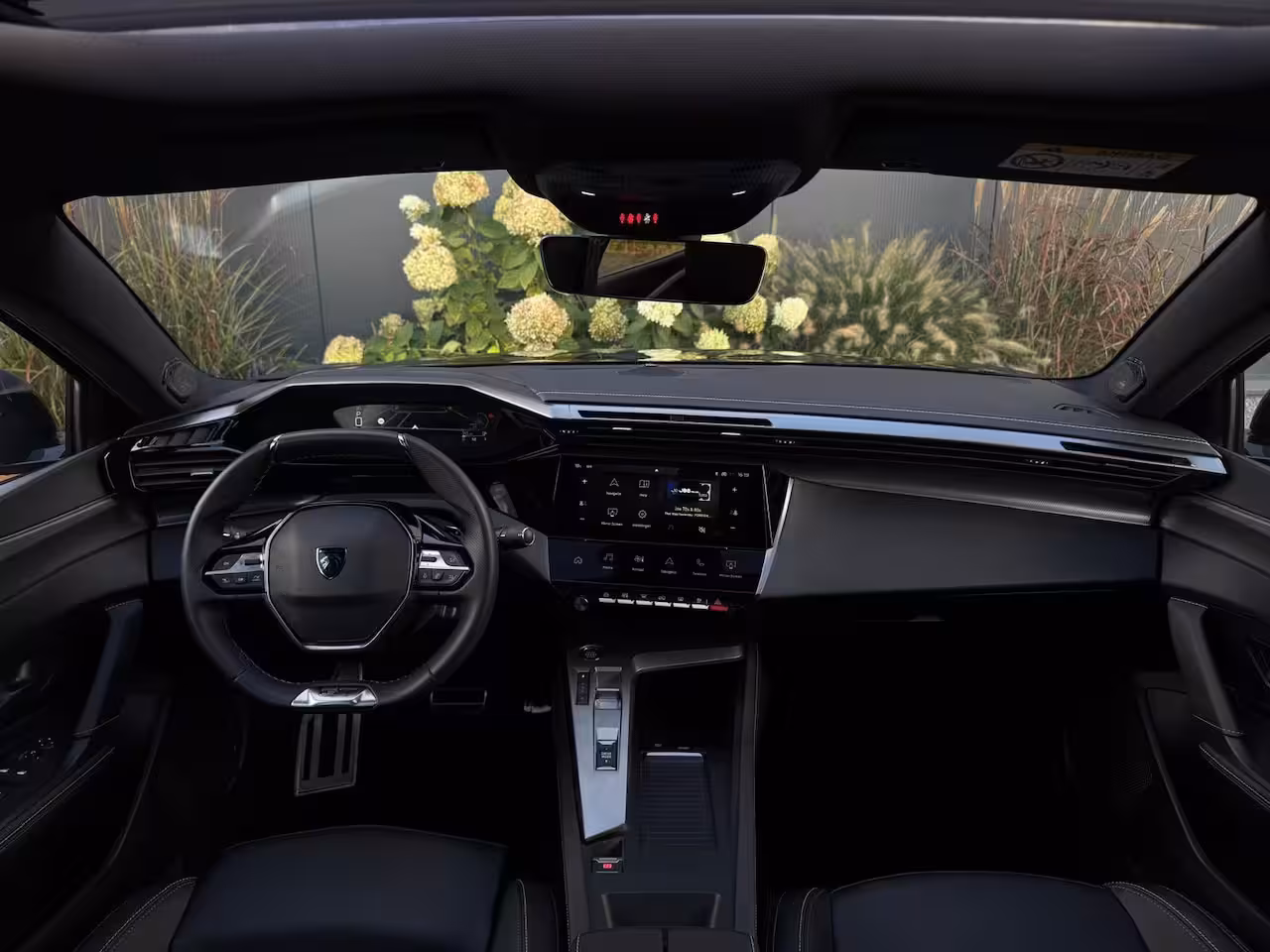 Peugeot 408 1.2 Hybrid GT | Pano | NAVI | 360 Camera| Memory | Leder