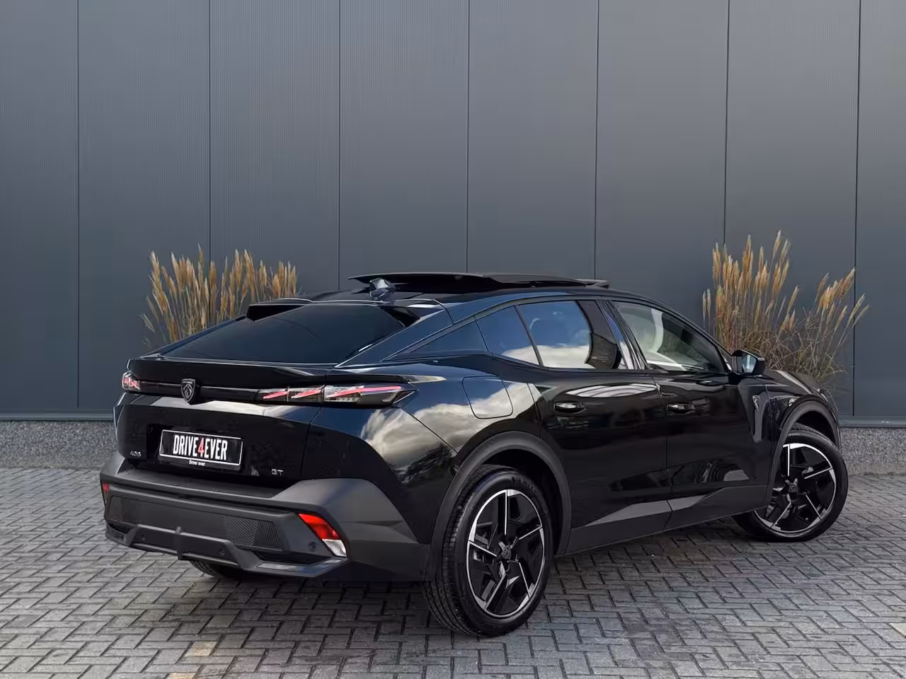 Peugeot 408 1.2 Hybrid GT | Pano | NAVI | 360 Camera| Memory | Leder