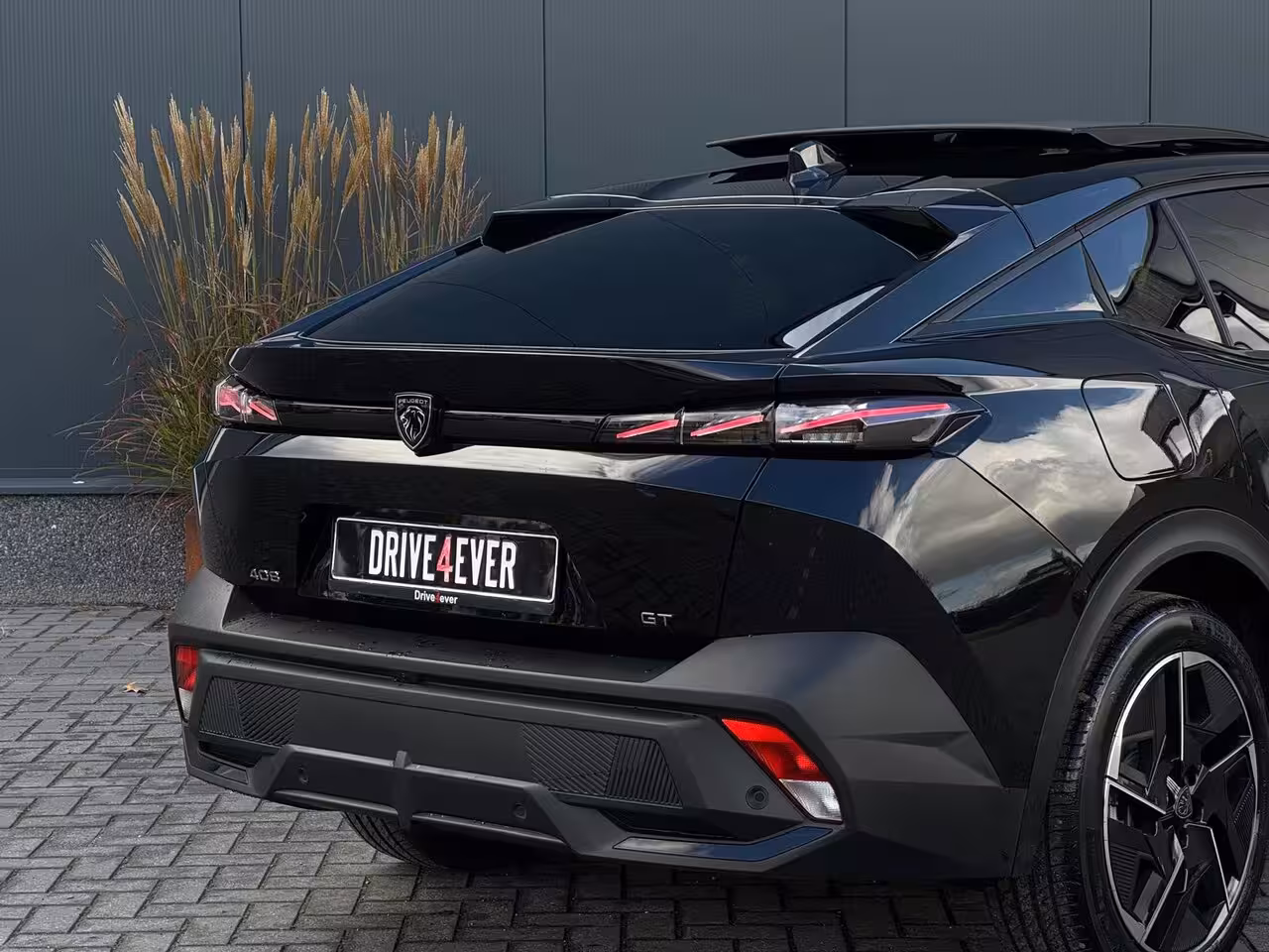Peugeot 408 1.2 Hybrid GT | Pano | NAVI | 360 Camera| Memory | Leder