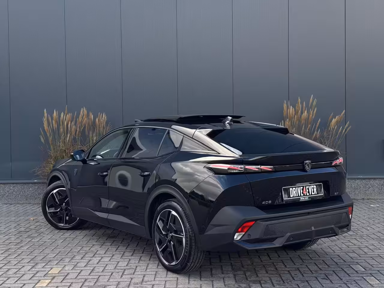 Peugeot 408 1.2 Hybrid GT | Pano | NAVI | 360 Camera| Memory | Leder