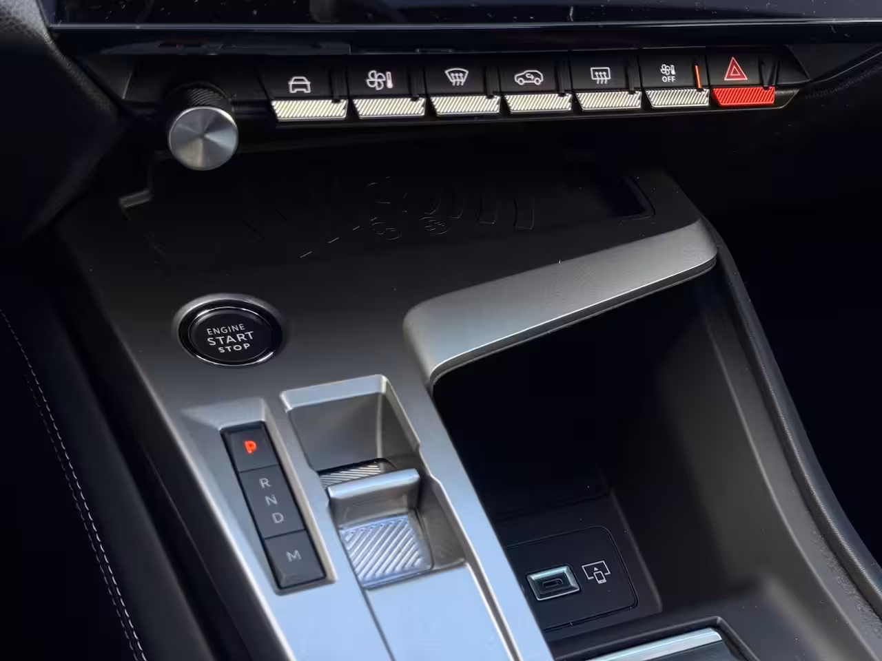 Peugeot 408 1.2 Hybrid GT | Pano | NAVI | 360 Camera| Memory | Leder