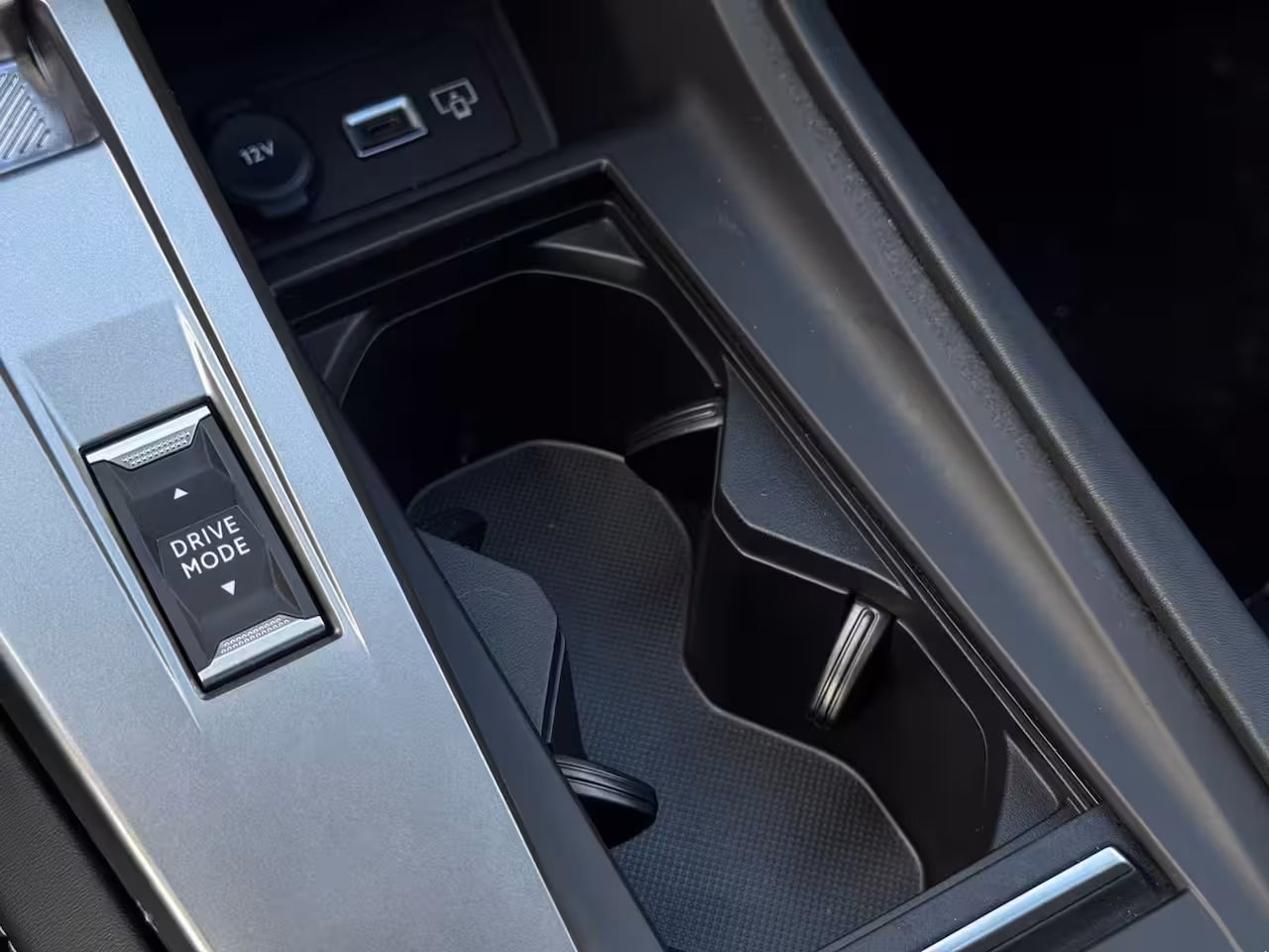 Peugeot 408 1.2 Hybrid GT | Pano | NAVI | 360 Camera| Memory | Leder