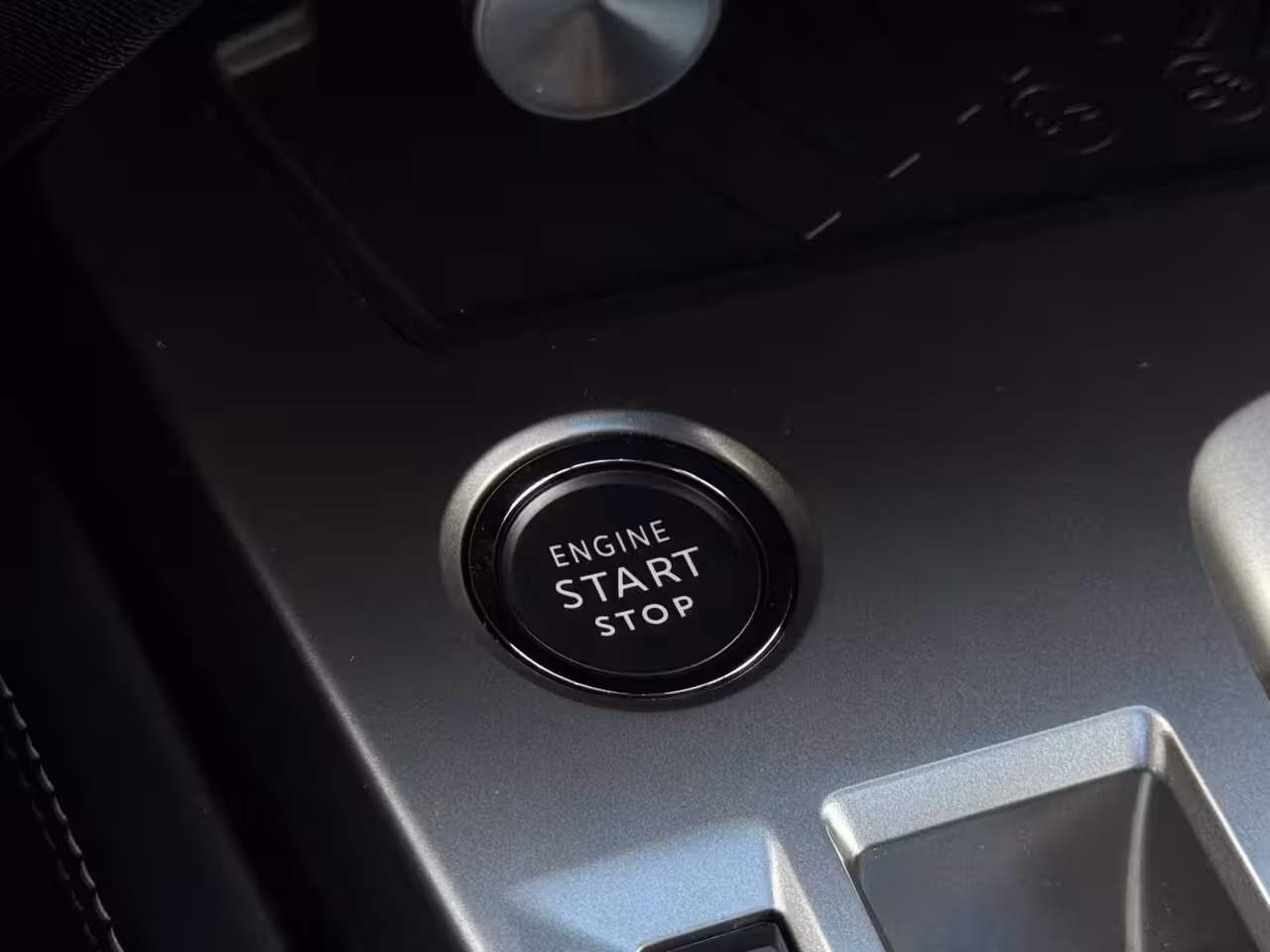Peugeot 408 1.2 Hybrid GT | Pano | NAVI | 360 Camera| Memory | Leder