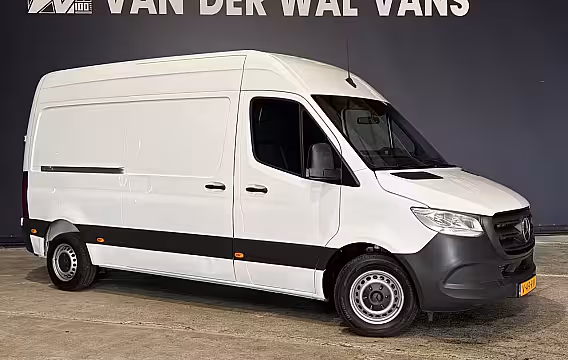 Mercedes-Benz Sprinter 211 CDI 115pk L2H2 Euro6 Airco | Camera | Trekhaak Bijrijdersbank