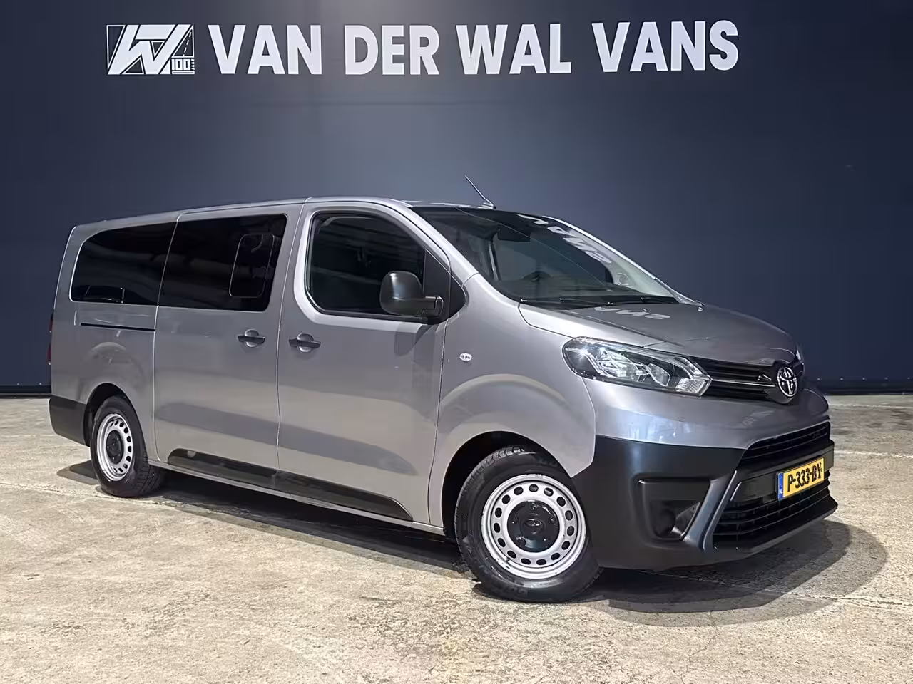 Toyota ProAce Shuttle 1.5 D-4D 120pk L3H1 Personenbus 9 Zitplaatsen Euro6 Airco | Navigatie | Apple Carplay | Cr
