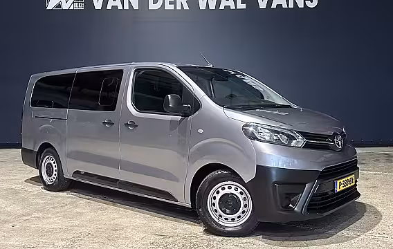Toyota ProAce Shuttle 1.5 D-4D 120pk L3H1 Personenbus 9 Zitplaatsen Euro6 Airco | Navigatie | Apple Carplay | Cr