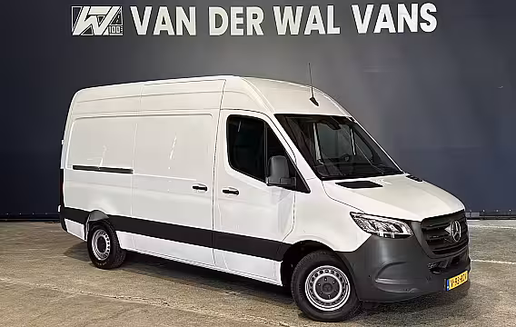Mercedes-Benz Sprinter 317 CDI 170pk L2H2 Euro6 Airco | Camera | Navigatie | Apple Carplay | LED | Stoelverwarmin