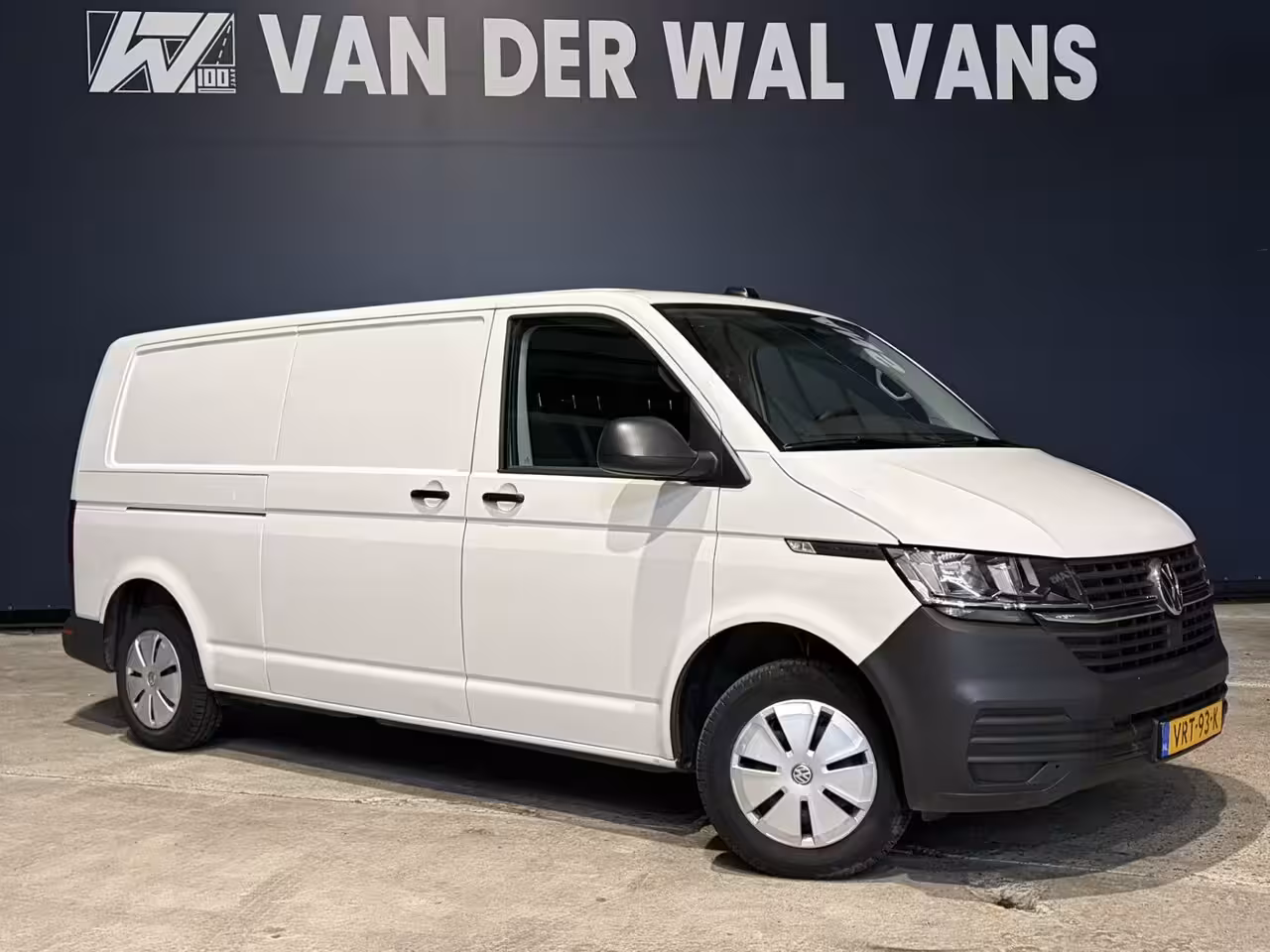 Volkswagen Transporter 2.0 TDI L2H1 Euro6 Airco | Navigatie | Apple Carplay | Android Auto Bijrijdersbank, Achter