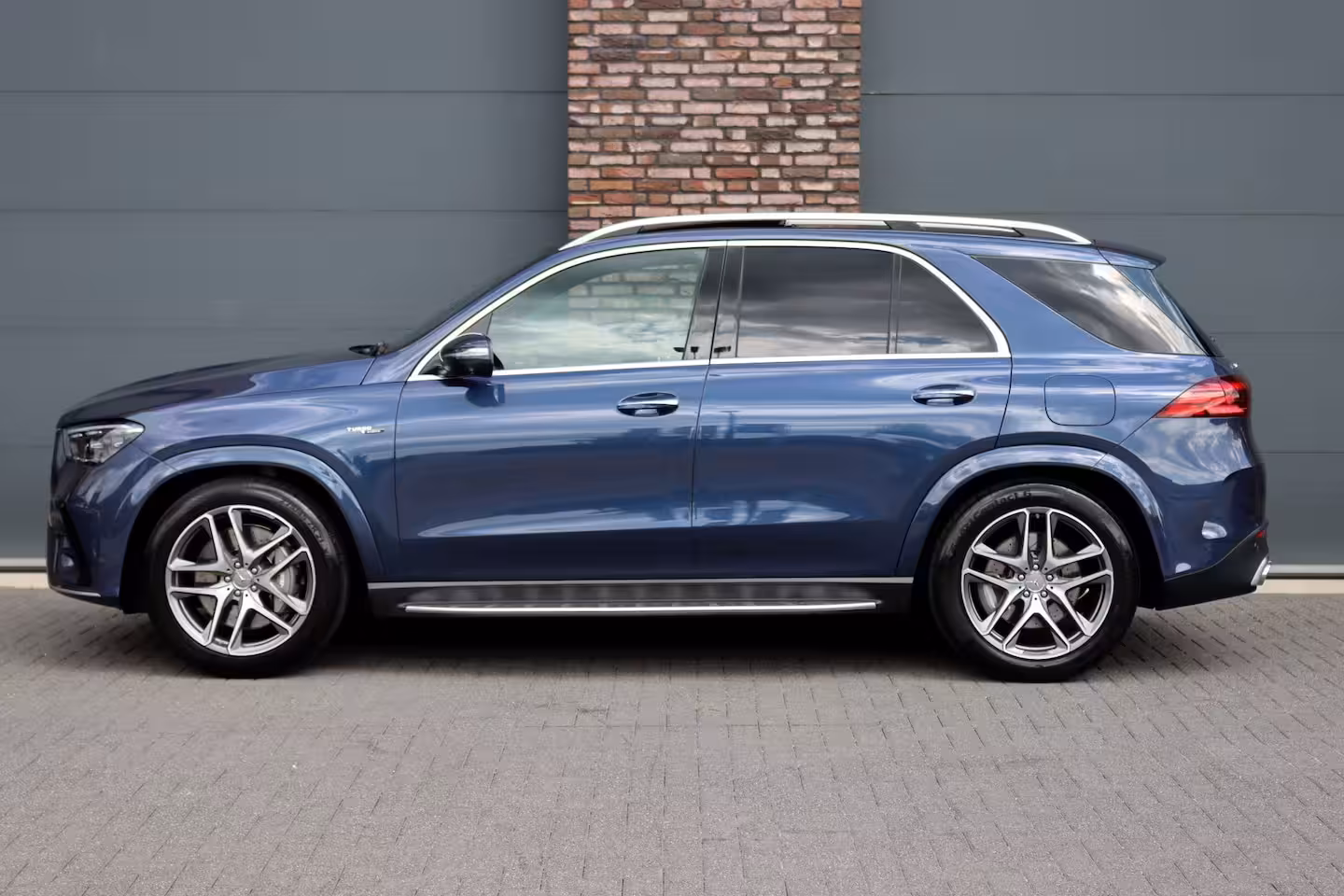 Mercedes-Benz AMG GLE 53 Hybrid 4MATIC+ | Luchtvering | Comfortpakket+ Achter | MBUX Tablet | Panoramadak | Trek