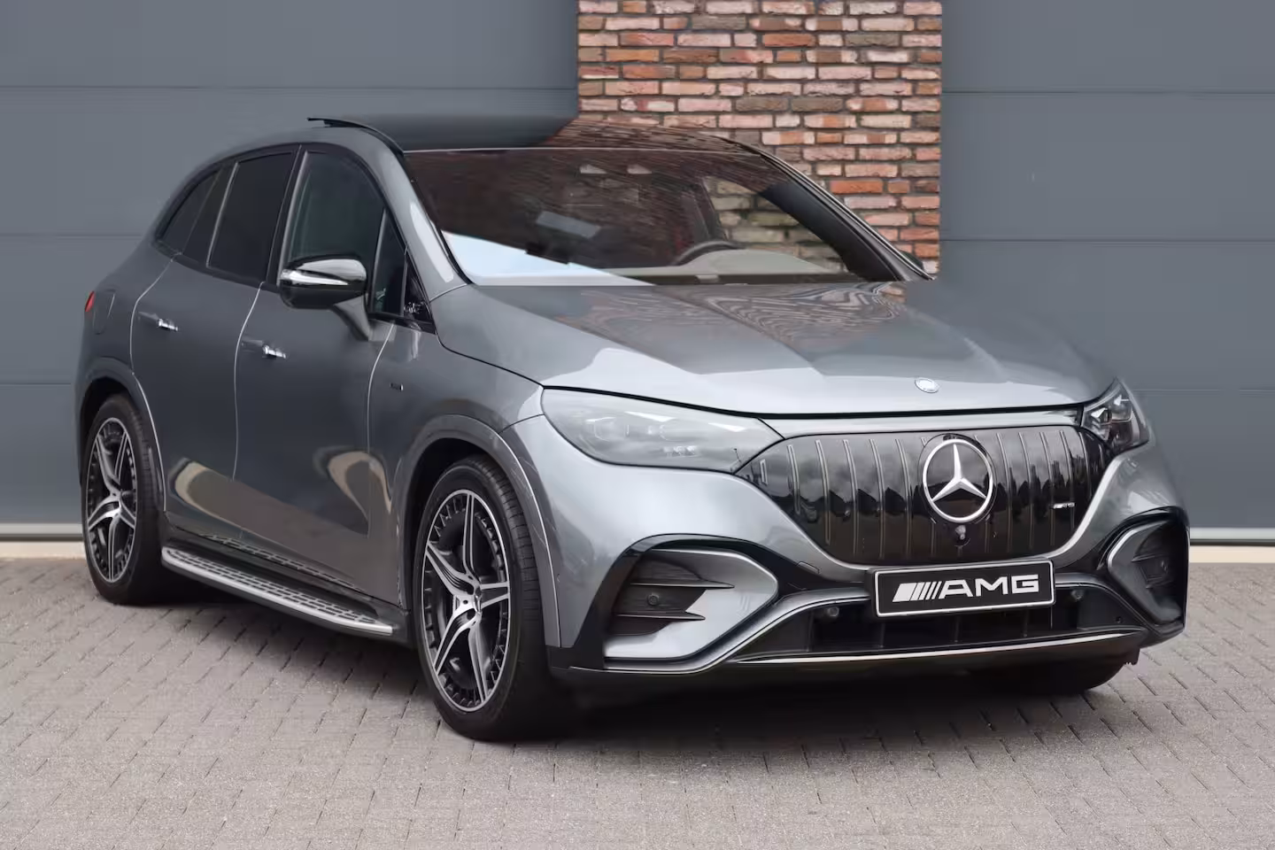 Mercedes-Benz EQE SUV AMG 43 4MATIC Premium+ 91 kWh | Luchtvering | Hyperscreen | Achterasbesturing | Distronic+