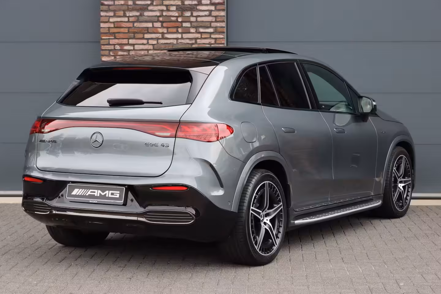 Mercedes-Benz EQE SUV AMG 43 4MATIC Premium+ 91 kWh | Luchtvering | Hyperscreen | Achterasbesturing | Distronic+