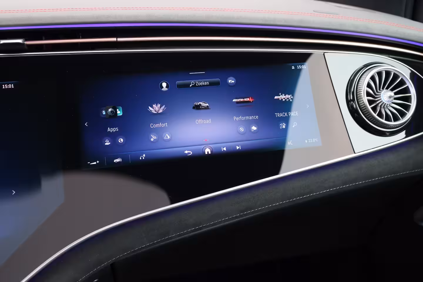 Mercedes-Benz EQE SUV AMG 43 4MATIC Premium+ 91 kWh | Luchtvering | Hyperscreen | Achterasbesturing | Distronic+