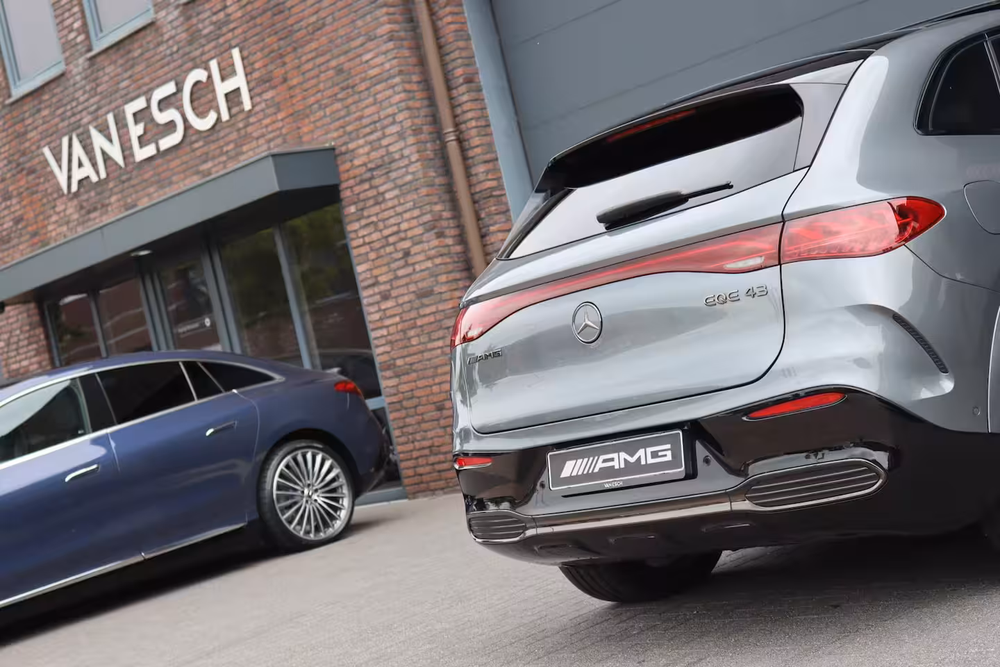 Mercedes-Benz EQE SUV AMG 43 4MATIC Premium+ 91 kWh | Luchtvering | Hyperscreen | Achterasbesturing | Distronic+