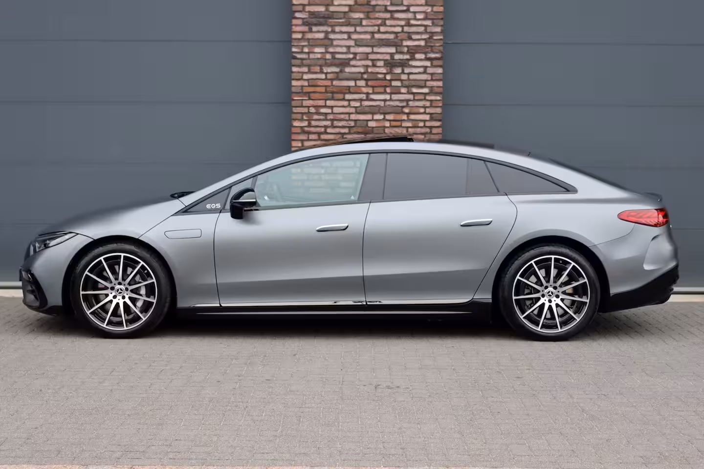 Mercedes-Benz EQS 450+ AMG Line Premium 108 kWh | Luchtvering | Achterasbesturing | Distronic+ | Trekhaak |