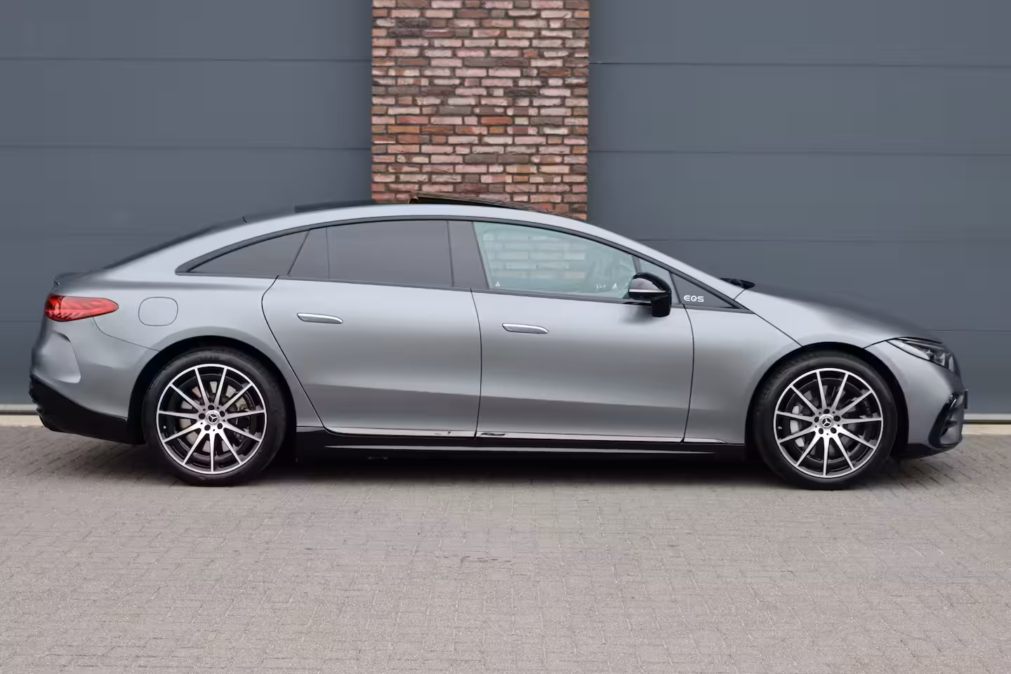 Mercedes-Benz EQS 450+ AMG Line Premium 108 kWh | Luchtvering | Achterasbesturing | Distronic+ | Trekhaak |