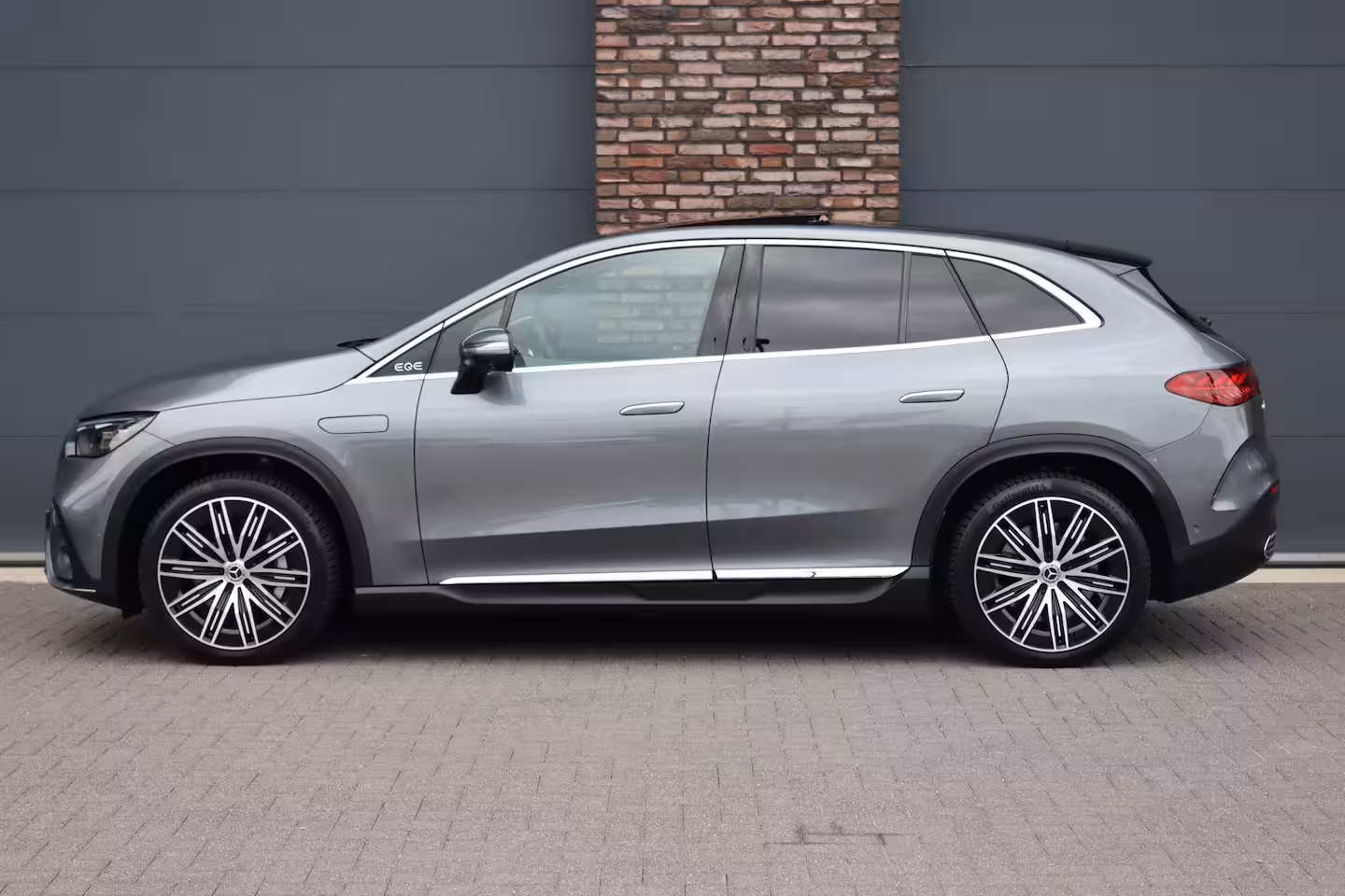 Mercedes-Benz EQE SUV 350+ AMG Line 96 kWh | Distronic+ | Panoramadak | Burmester | Leder | Surround Camera | Au