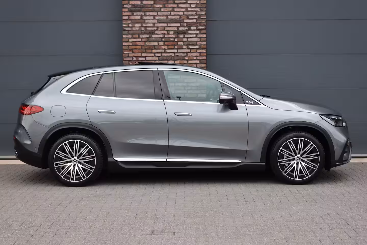 Mercedes-Benz EQE SUV 350+ AMG Line 96 kWh | Distronic+ | Panoramadak | Burmester | Leder | Surround Camera | Au