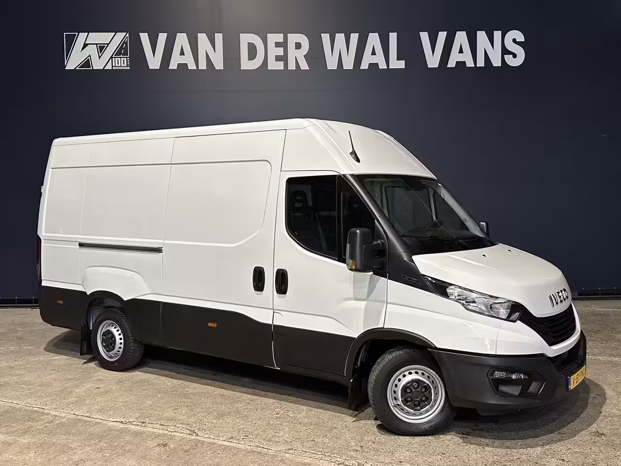 Iveco Daily 35S16 157pk 3500kg Trekvermogen L2H2 Euro6 Airco | 270 Graden Achterdeuren | Parkeersensor