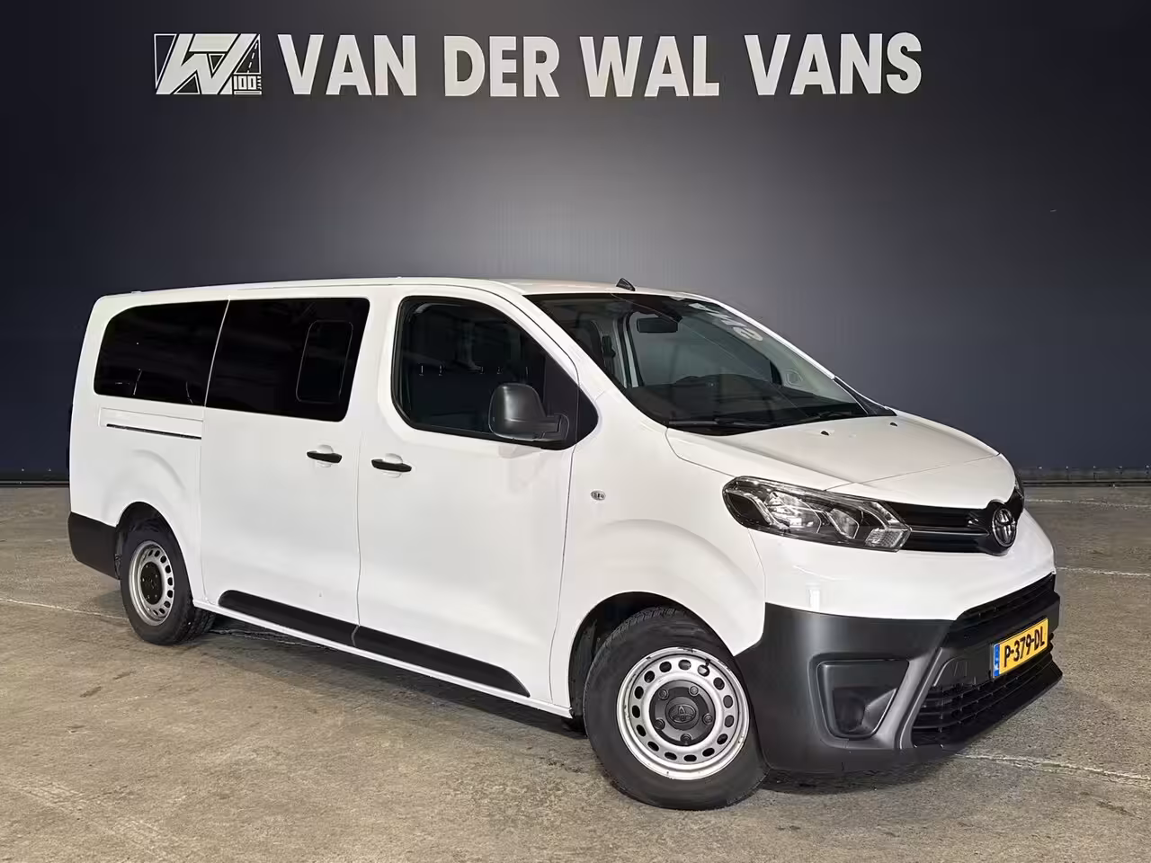 Toyota ProAce Shuttle 1.5 D-4D 120pk L3H1 Personenbus 9 Zitplaatsen Euro6 Airco | Navigatie | Apple Carplay | Cr