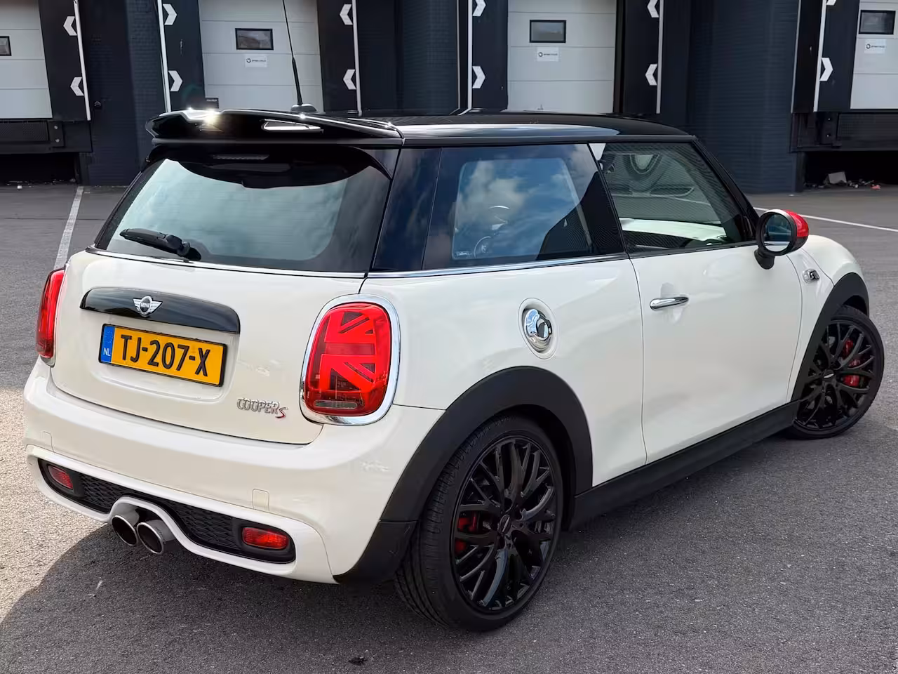 Mini 3-Deurs 2.0 Cooper S Pepper JCW/240PK/REMUS/CRUISE/CLIMA/NAVI
