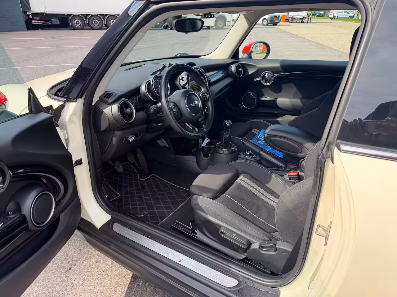 Mini 3-Deurs 2.0 Cooper S Pepper JCW/240PK/REMUS/CRUISE/CLIMA/NAVI