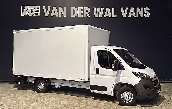 Peugeot Boxer 2.2 BlueHDi 141pk Bakwagen 436cm Lang Laadklep Euro6 Airco | 1055kg laadvermogen | Camera