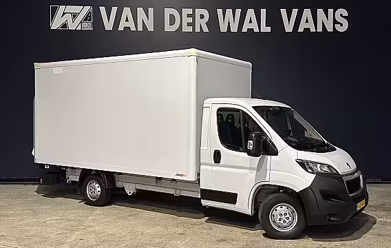 Peugeot Boxer 2.2 BlueHDi 141pk Bakwagen 435cm Lang Laadklep Euro6 Airco | 1055kg laadvermogen | Cruisec