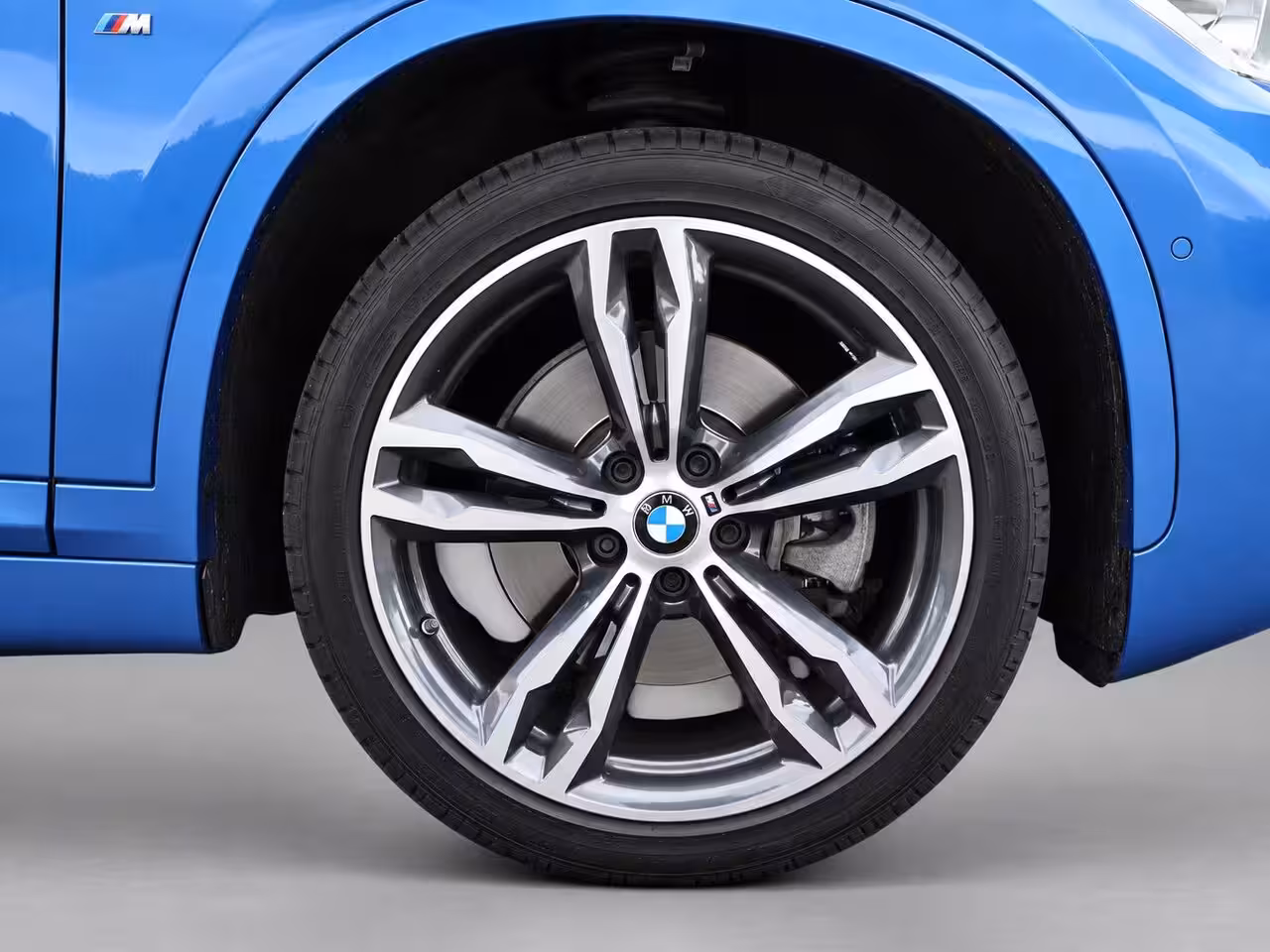BMW X1 xDrive25i High Executive M-Sport | Dealer OH | Adapt. Cruise | Pano | Leder | PDC + Camera