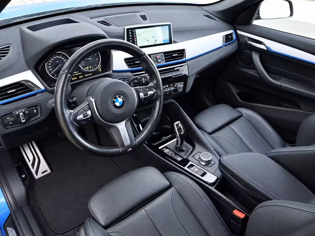 BMW X1 xDrive25i High Executive M-Sport | Dealer OH | Adapt. Cruise | Pano | Leder | PDC + Camera
