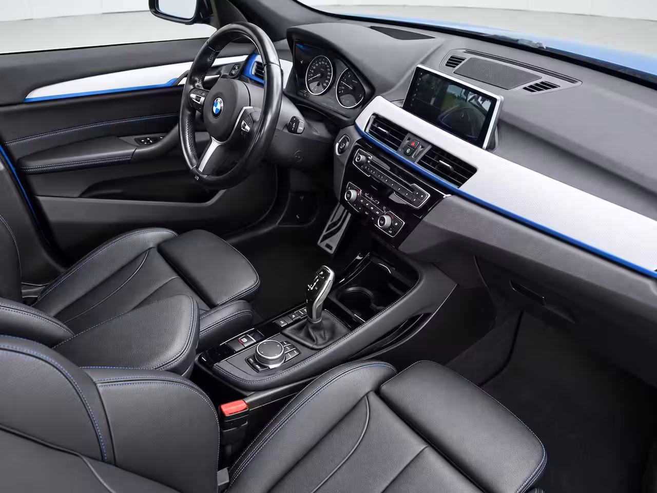 BMW X1 xDrive25i High Executive M-Sport | Dealer OH | Adapt. Cruise | Pano | Leder | PDC + Camera