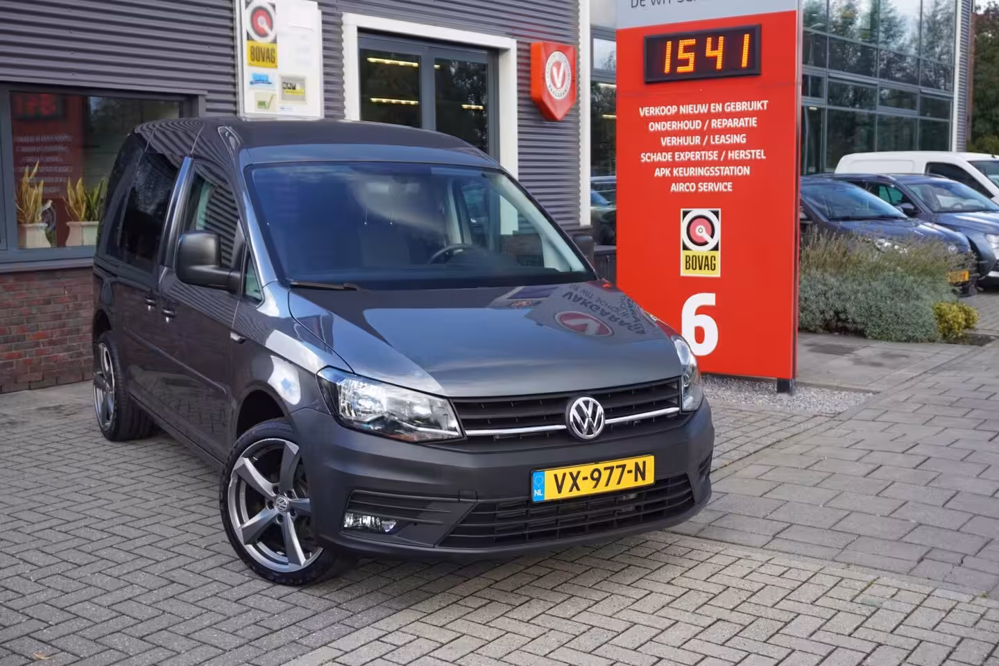 Volkswagen Caddy 1.6 TDI L1H1 Comfortline; Dubbele schuifdeur; Voorruit verwarming