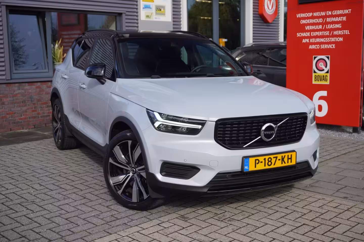 Volvo XC40 1.5 T4 Recharge R-Design; SOH 89, 8%