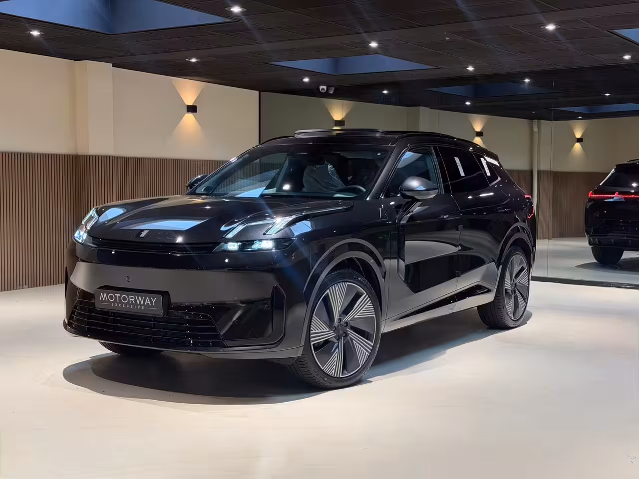 Lynk & Co 08 1.5 More|H&K|360|Pano|Stoel massage Verwarming en Ventilatie|200km elektrisch