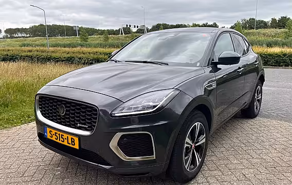 Jaguar E-Pace VERWACHT: 1.5 P300e AWD R-Dynamic SE 200pk | NL-auto | Carplay | Panoramadak | Lederen bek