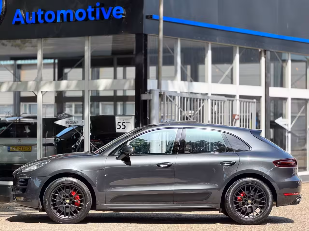 Porsche Macan 3.0 GTS Burmester ACC Pano Cognac L Chrono Vol geoptioneerd Onderhoudshistorie Distronic F