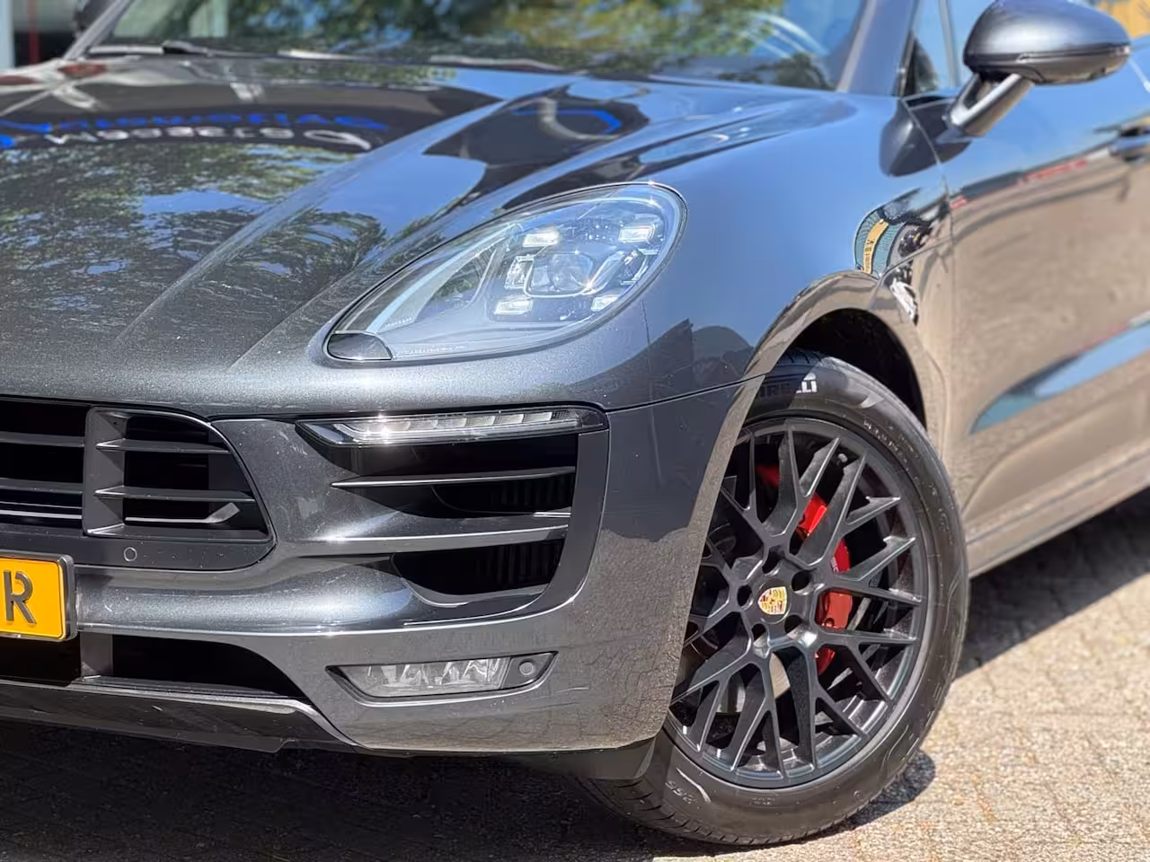 Porsche Macan 3.0 GTS Burmester ACC Pano Cognac L Chrono Vol geoptioneerd Onderhoudshistorie Distronic F