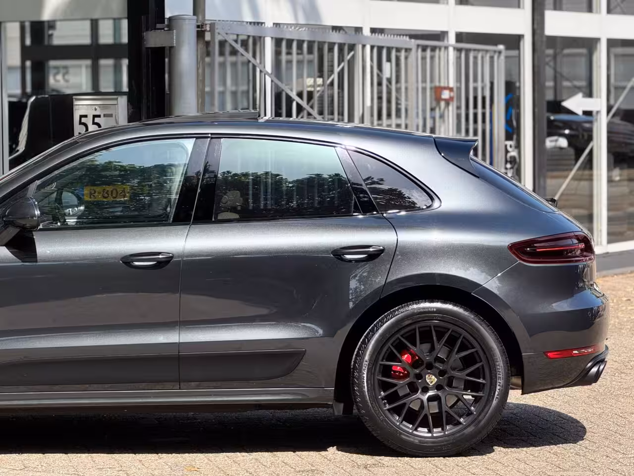 Porsche Macan 3.0 GTS Burmester ACC Pano Cognac L Chrono Vol geoptioneerd Onderhoudshistorie Distronic F