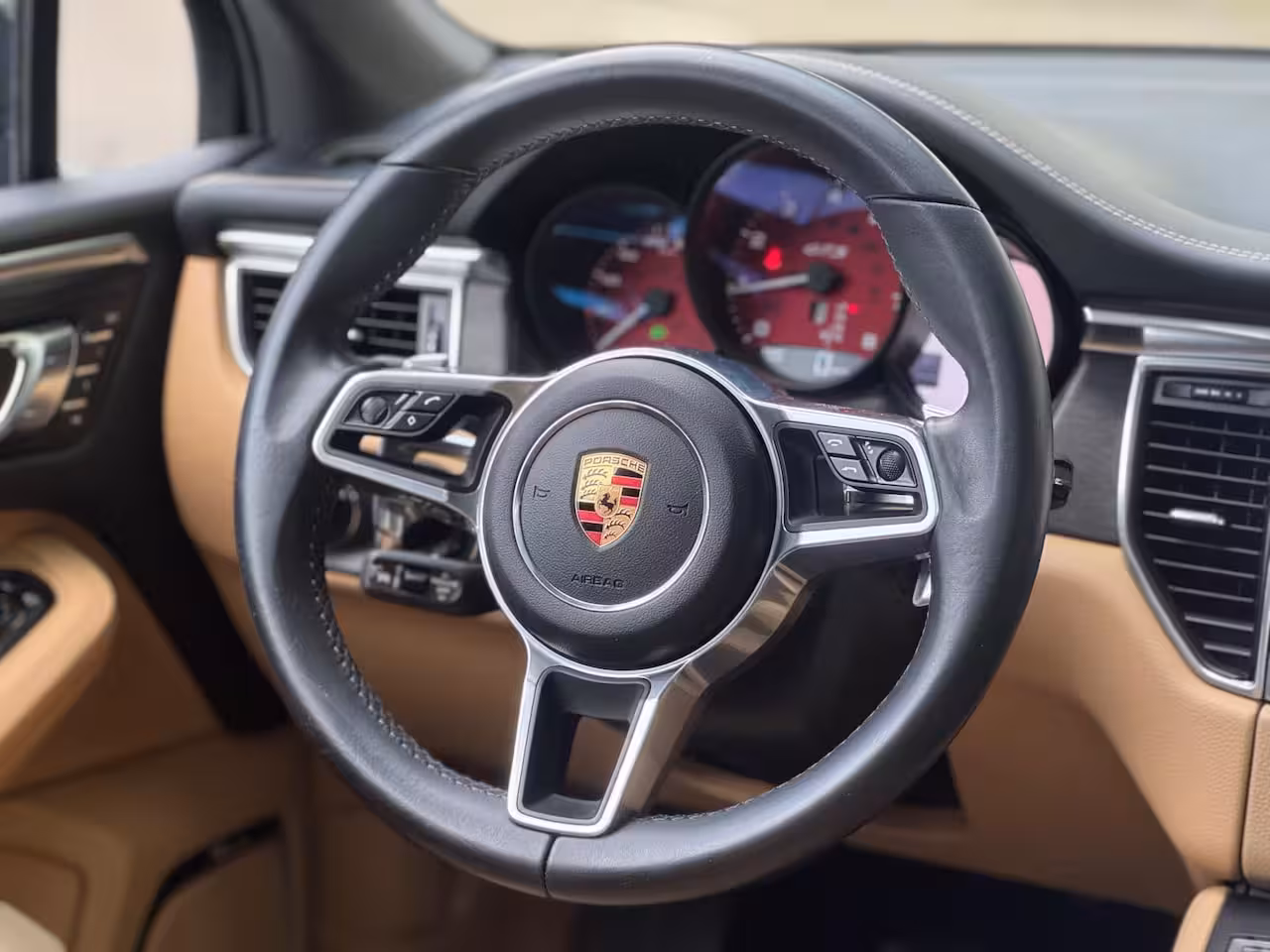 Porsche Macan 3.0 GTS Burmester ACC Pano Cognac L Chrono Vol geoptioneerd Onderhoudshistorie Distronic F