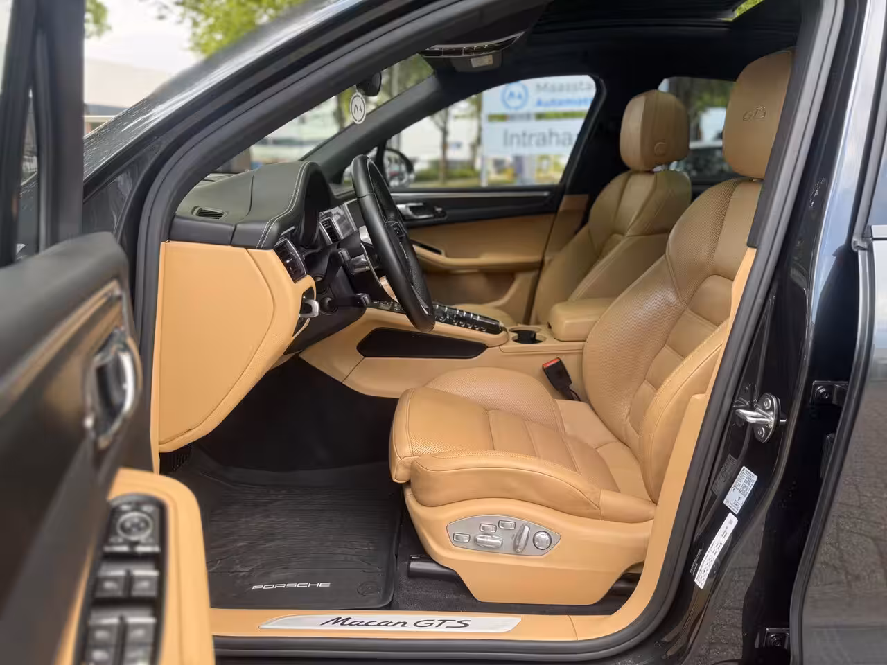 Porsche Macan 3.0 GTS Burmester ACC Pano Cognac L Chrono Vol geoptioneerd Onderhoudshistorie Distronic F