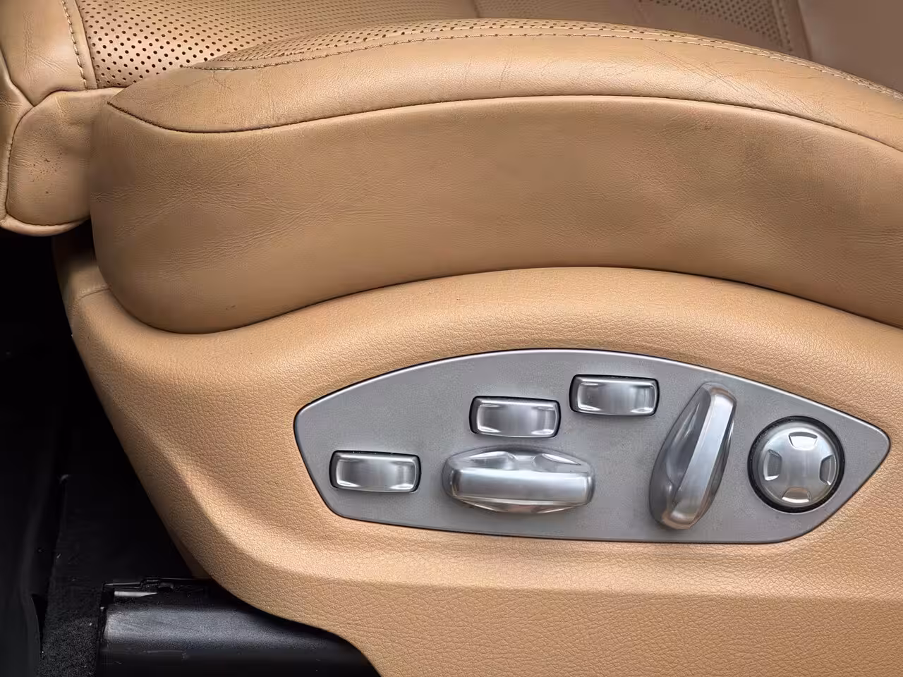 Porsche Macan 3.0 GTS Burmester ACC Pano Cognac L Chrono Vol geoptioneerd Onderhoudshistorie Distronic F