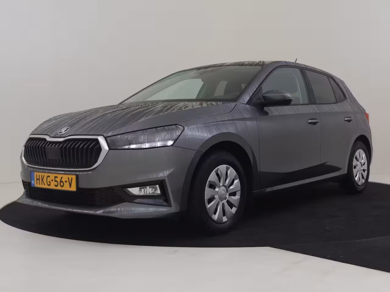 Skoda Fabia 1.0 TSI Selection l Parkeersensoren l Apple Car Play / Android l Metallic lak l Multifunct