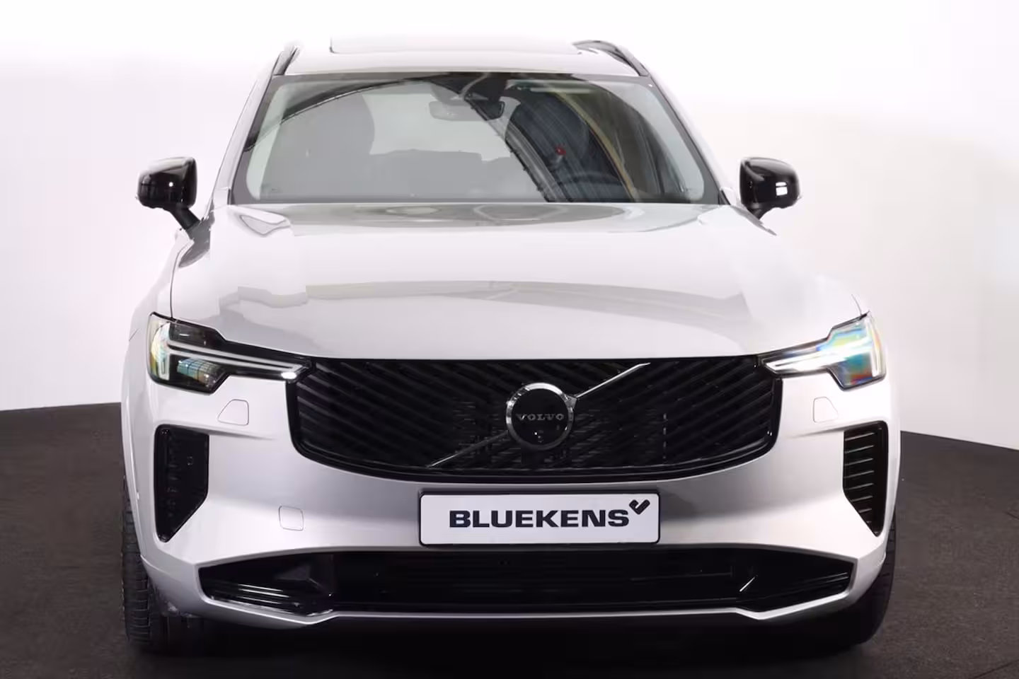 Volvo XC90 T8 Recharge AWD Plus Dark - IntelliSafe Assist & Surround - Panorama/schuifdak - Luchtveri