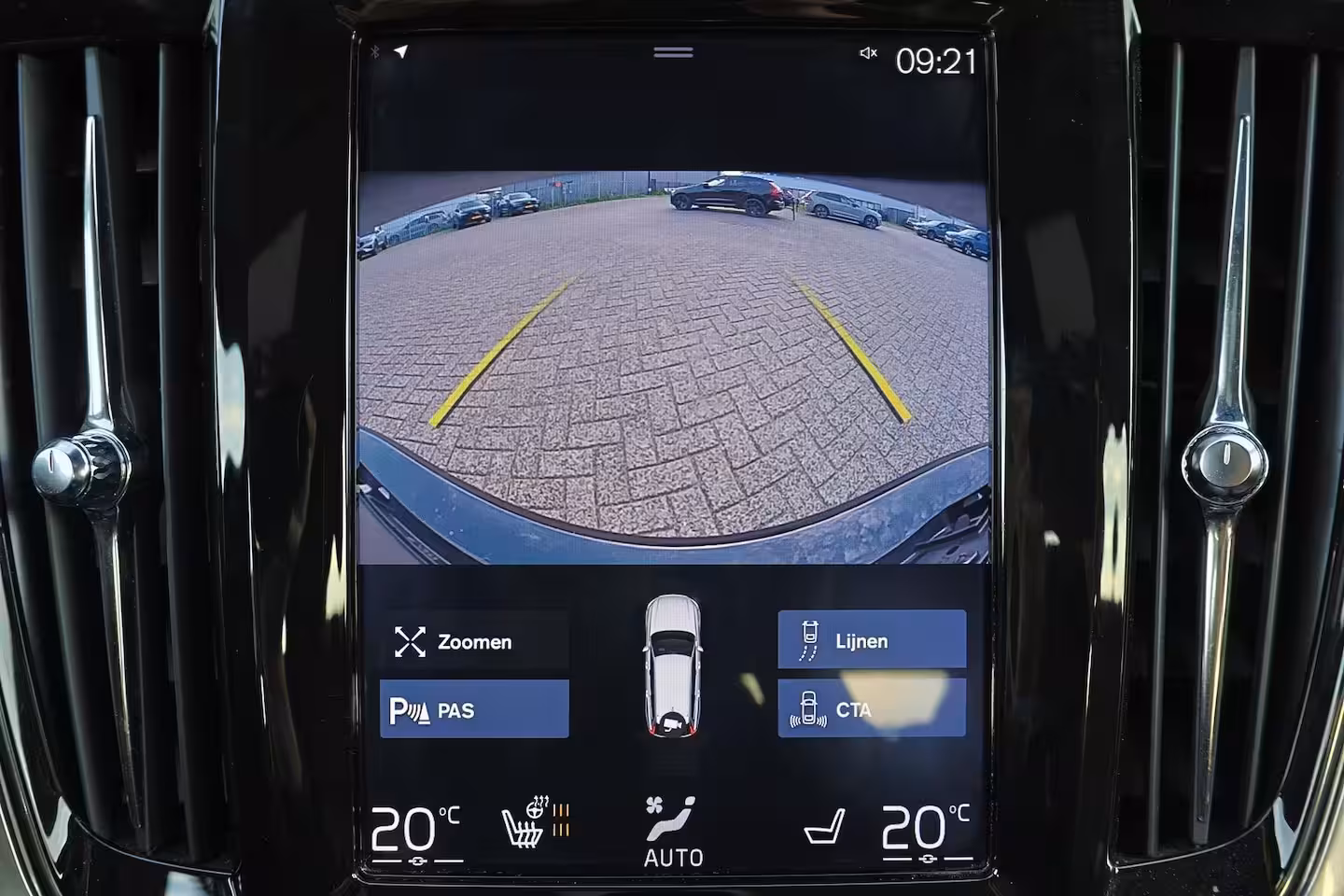 Volvo V90 2.0 T4 Momentum - IntelliSafe Assist & Surround - Adaptieve LED koplampen - Parkeercamera