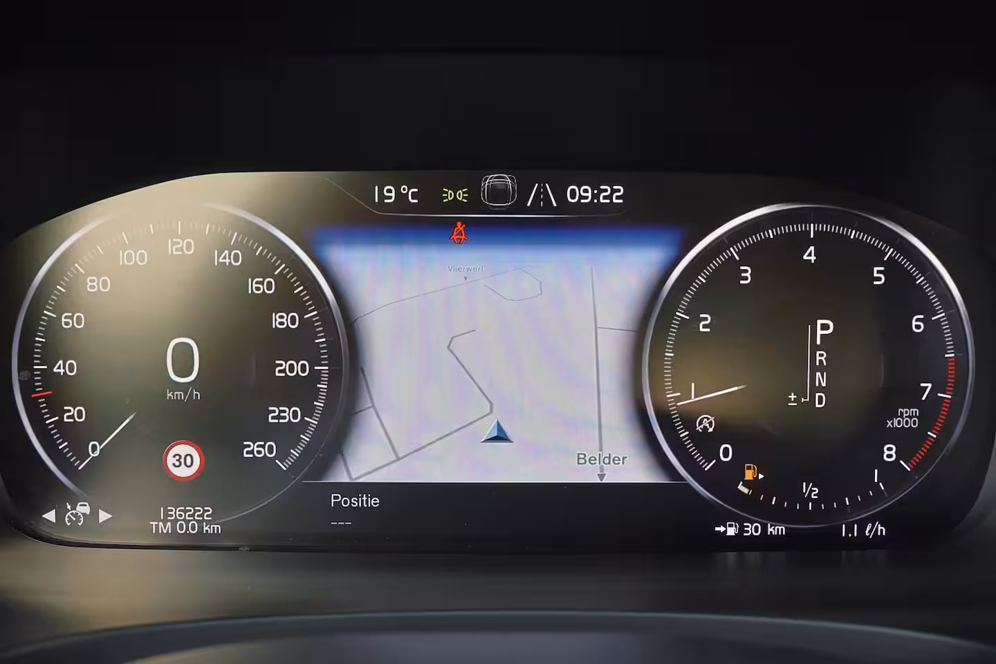 Volvo V90 2.0 T4 Momentum - IntelliSafe Assist & Surround - Adaptieve LED koplampen - Parkeercamera