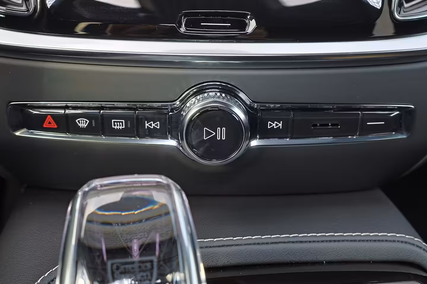 Volvo V60 T6 Recharge AWD Plus Dark - Panorama/schuifdak - IntelliSafe Assist & Surround - 360º Came