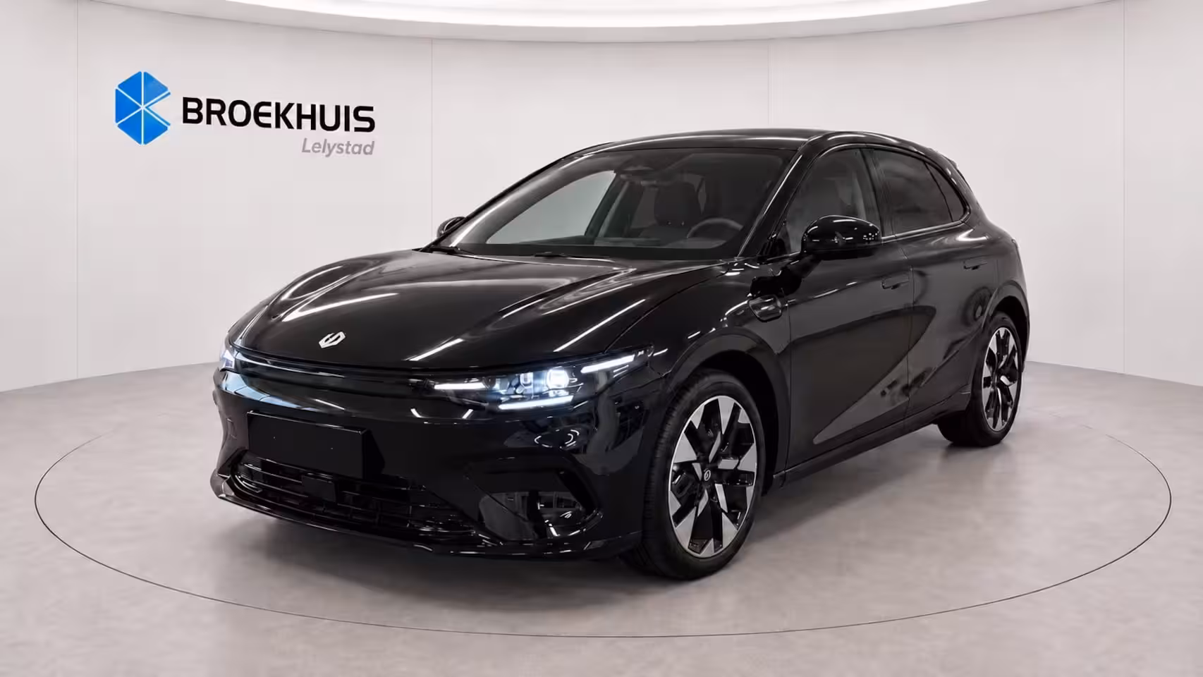 Leapmotor B05 ProMax Design 67.1 kWh | Achteruitrij assistent | Apple Carplay/Android Auto|telefooninteg