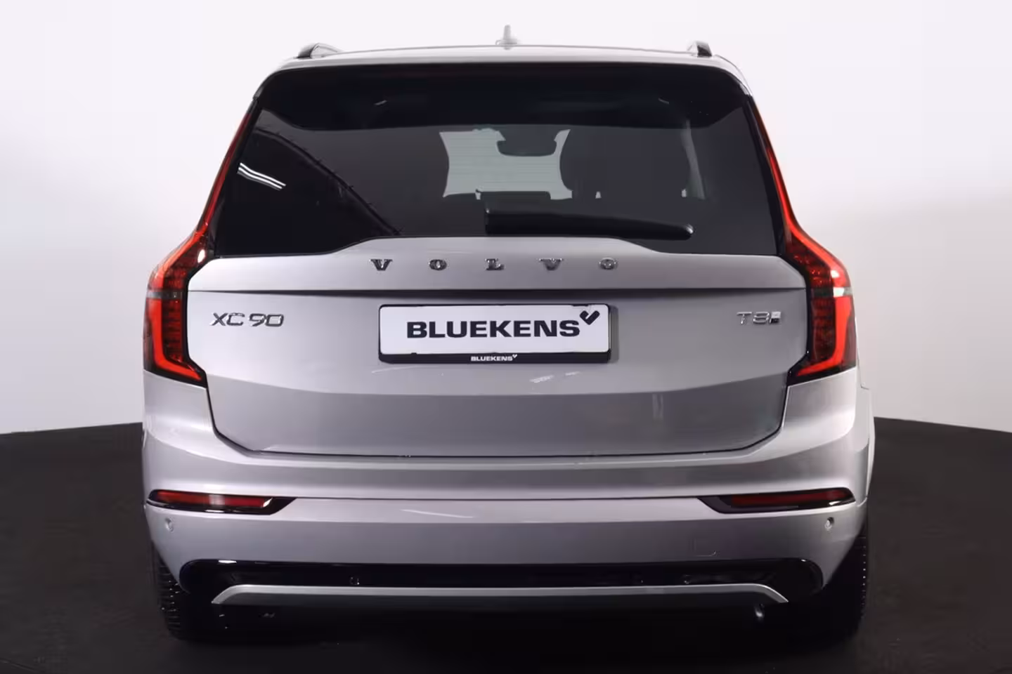Volvo XC90 T8 Recharge AWD Ultra Dark - Luchtvering - Panorama/schuifdak - IntelliSafe Assist & Surro
