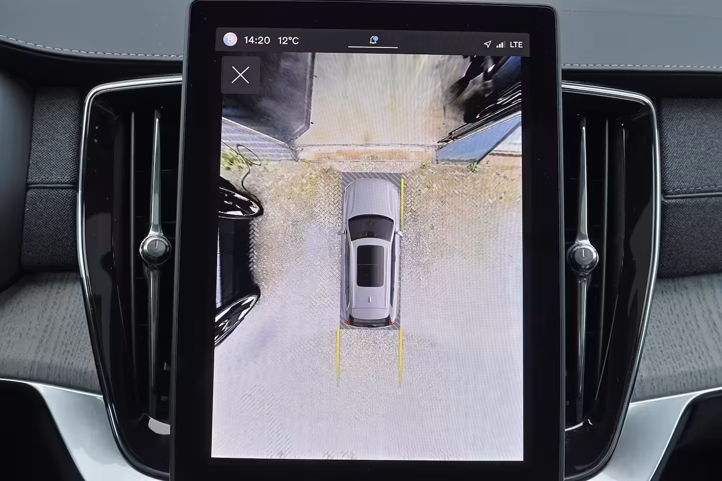 Volvo XC90 T8 Recharge AWD Ultra Dark - Luchtvering - Panorama/schuifdak - IntelliSafe Assist & Surro